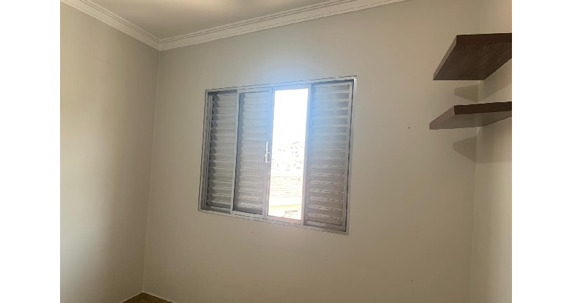 Sobrado à venda no Bairro do Parque São Domingos na Rua Luís Filgueira Souto