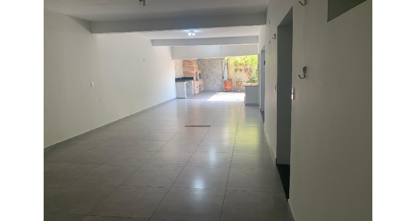 Sobrado à venda no Bairro do Parque São Domingos na Rua Luís Filgueira Souto