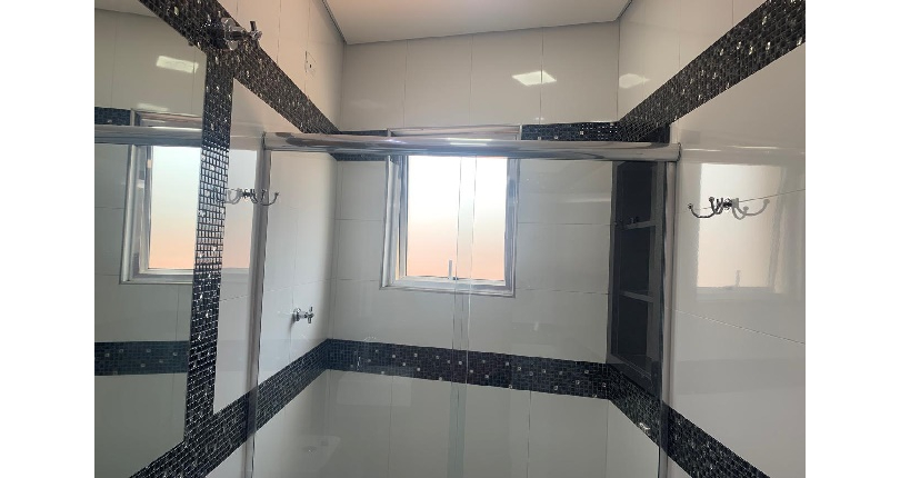 Sobrado à venda no Bairro do Parque São Domingos na Rua Luís Filgueira Souto