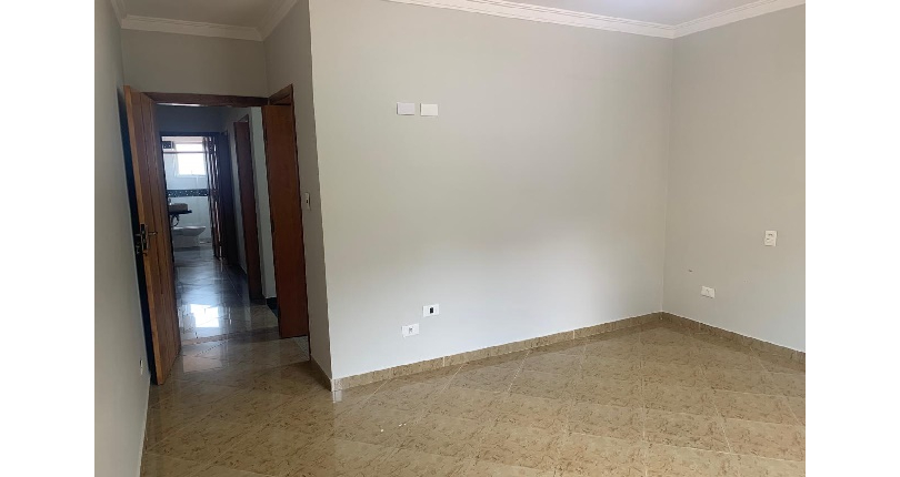 Sobrado à venda no Bairro do Parque São Domingos na Rua Luís Filgueira Souto