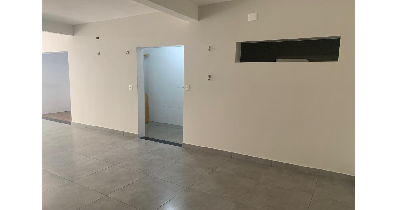 Sobrado à venda no Bairro do Parque São Domingos na Rua Luís Filgueira Souto