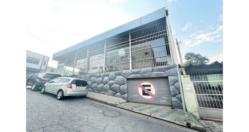 Ótimo Galpão à venda no Bairro da Vila Jaguara na Avenida Cândido Portinari