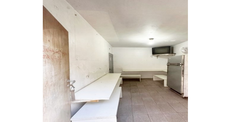 Galpão à venda em Osasco no Bairro Presidente Altino na Rua Armênia,