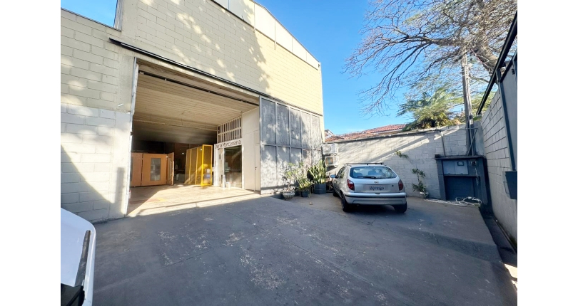 Galpão à venda em Osasco no Bairro Presidente Altino na Rua Armênia,