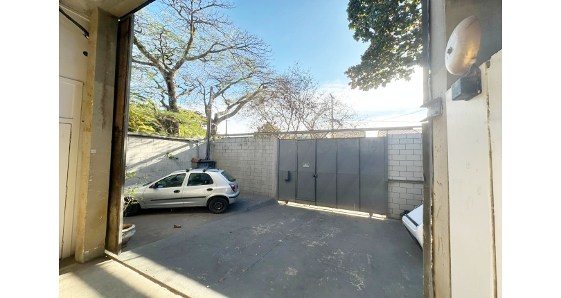 Galpão à venda em Osasco no Bairro Presidente Altino na Rua Armênia,