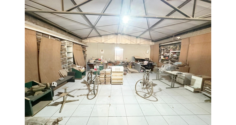 Galpão à venda em Osasco no Bairro Presidente Altino na Rua Armênia,