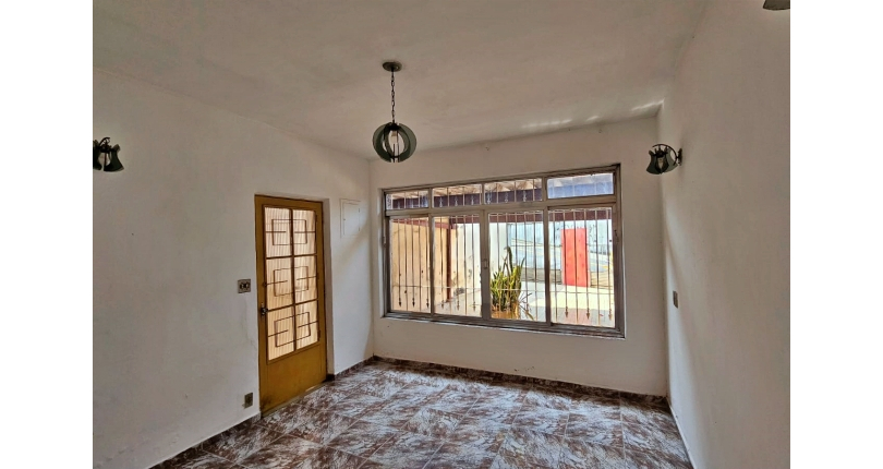 Casa à venda no Bairro da Vila Pirituba  na Avenida Paula Ferreira