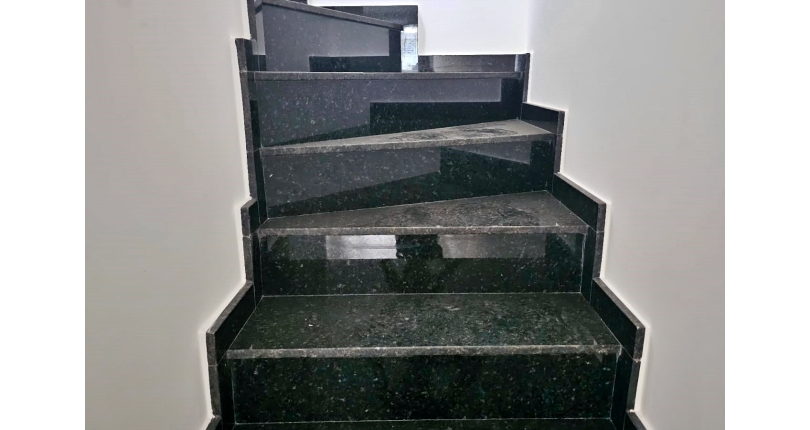 Belo Sobrado novo à venda no Bairro da Vila dos Remédios na Rua José Rodrigues Neves 85, 