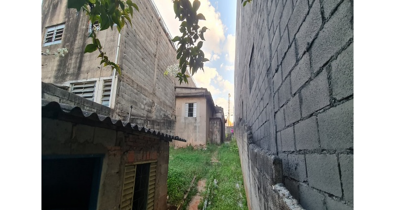 Terreno à venda no Bairro do Jaraguá na Rua Fazenda Monte Alegre