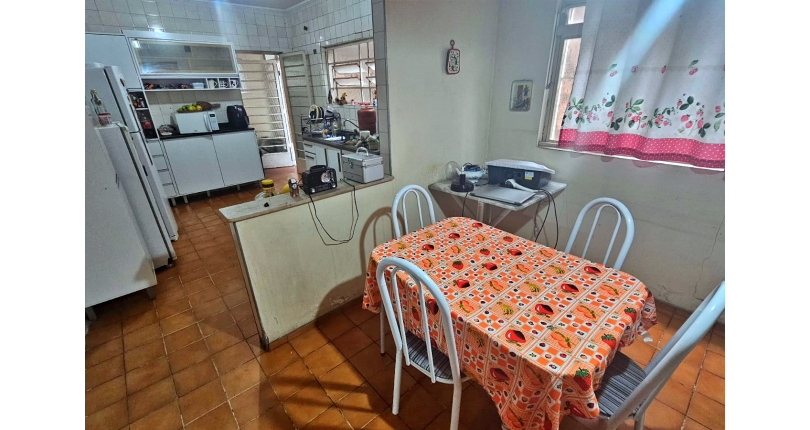 Sobrado à venda no Jardim Mangalot na Rua General Lauro Cavalcanti de Farias, 