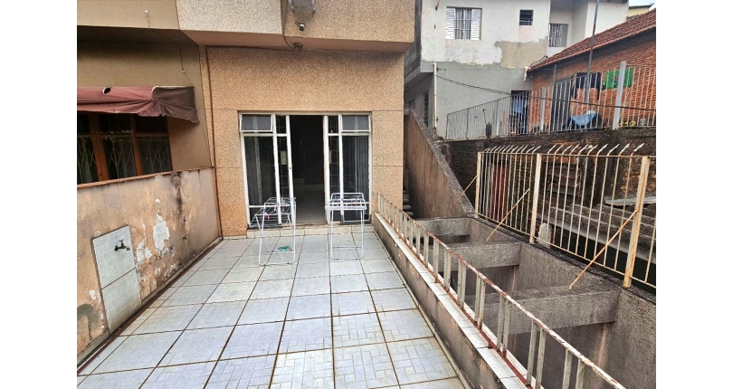 Sobrado à venda no Jardim Mangalot na Rua General Lauro Cavalcanti de Farias, 