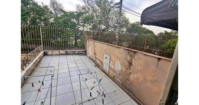 Sobrado à venda no Jardim Mangalot na Rua General Lauro Cavalcanti de Farias, 