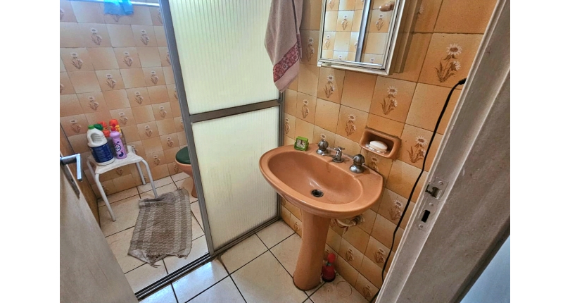 Sobrado à venda no Jardim Mangalot na Rua General Lauro Cavalcanti de Farias, 