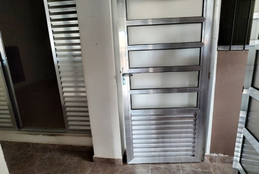 Casa à venda no Bairro da Vila Comercial na Rua Banabuiú,