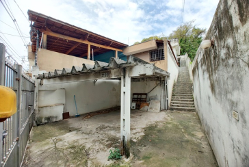 Casa à venda no Bairro da Vila Comercial na Rua Banabuiú,