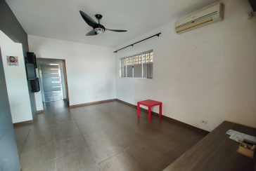 Casa à venda no Bairro da Vila Comercial na Rua Banabuiú,