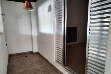 Casa à venda no Bairro da Vila Comercial na Rua Banabuiú,