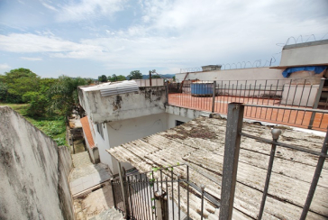 Casa à venda no Bairro da Vila Comercial na Rua Banabuiú,
