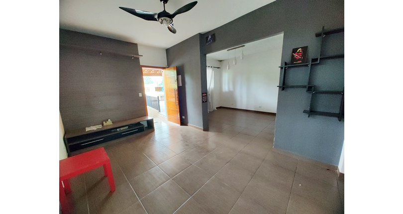 Casa à venda no Bairro da Vila Comercial na Rua Banabuiú,