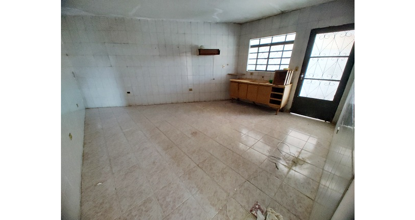 Casa à venda no Bairro da Vila Comercial na Rua Banabuiú,