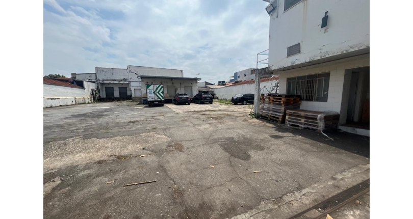 Galpão à venda no Bairro da Vila Anastácio na Rua Conselheiro Ribas, 