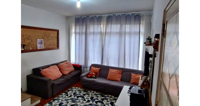 Sobrado à venda no Bairro da Vila Mangalot na Rua José Barreto dos Santos,