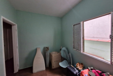 Oportunidade !!! Casa térrea à venda no Bairro do Jardim Regina na Rua Benedito Lacerda