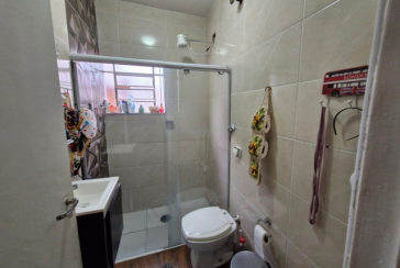 Oportunidade !!! Casa térrea à venda no Bairro do Jardim Regina na Rua Benedito Lacerda