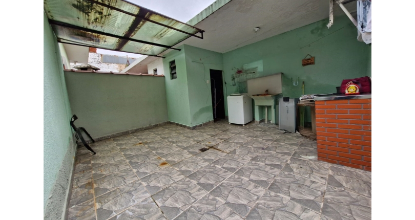 Oportunidade !!! Casa térrea à venda no Bairro do Jardim Regina na Rua Benedito Lacerda