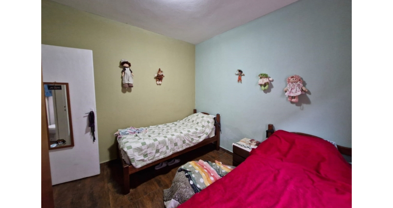 Oportunidade !!! Casa térrea à venda no Bairro do Jardim Regina na Rua Benedito Lacerda