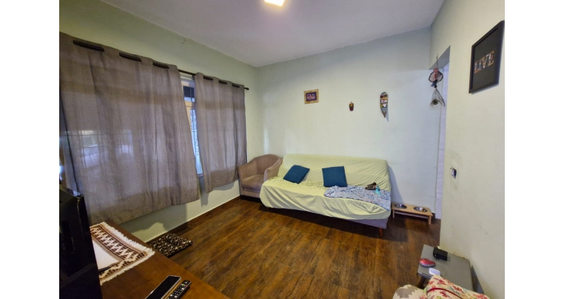 Oportunidade !!! Casa térrea à venda no Bairro do Jardim Regina na Rua Benedito Lacerda