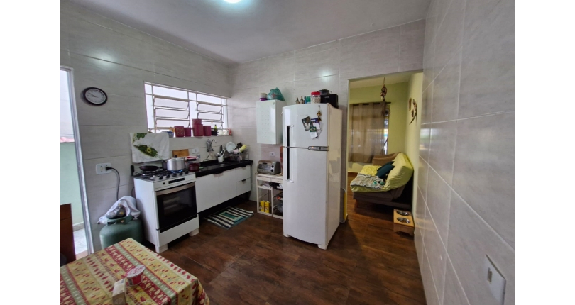 Oportunidade !!! Casa térrea à venda no Bairro do Jardim Regina na Rua Benedito Lacerda