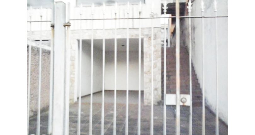 Sobrado à venda Rua Francisco Basílio de Melo, Parque Maria Domitila - Imóveis à Venda