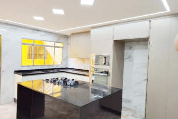 Belo Sobrado à venda no Bairro do Conjunto Residencial Vista Verde na Rua Desembargador Lauro de Souza Alves