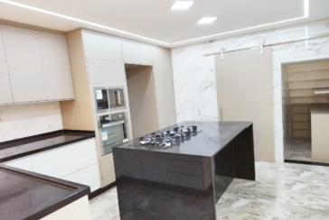 Belo Sobrado à venda no Bairro do Conjunto Residencial Vista Verde na Rua Desembargador Lauro de Souza Alves