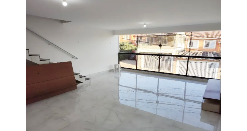 Belo Sobrado à venda no Bairro do Conjunto Residencial Vista Verde na Rua Desembargador Lauro de Souza Alves