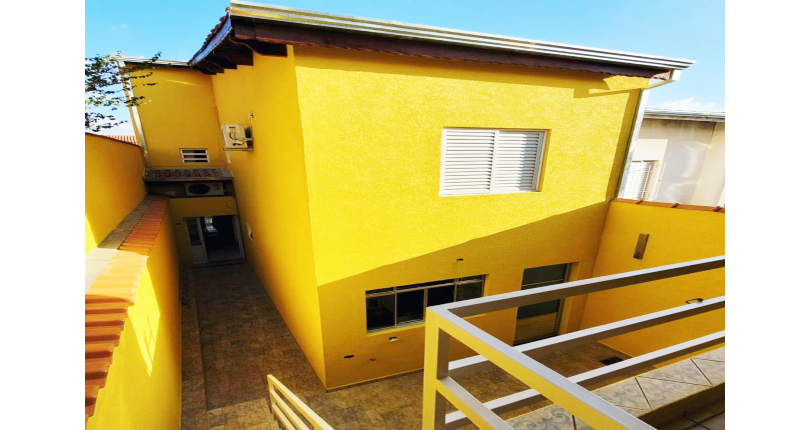 Belo Sobrado à venda no Bairro do Conjunto Residencial Vista Verde na Rua Desembargador Lauro de Souza Alves