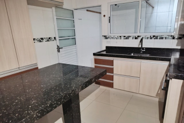  Sobrado à venda na Vila Boaçava na Rua Jurubim 335, no Condomínio Residencial Colibri, 