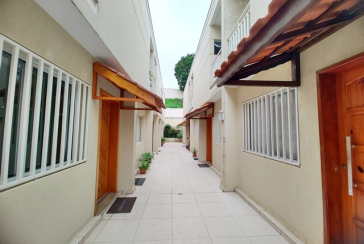  Sobrado à venda na Vila Boaçava na Rua Jurubim 335, no Condomínio Residencial Colibri, 