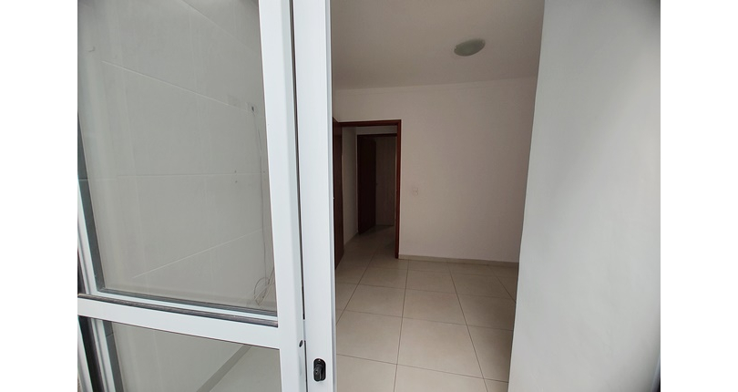  Sobrado à venda na Vila Boaçava na Rua Jurubim 335, no Condomínio Residencial Colibri, 