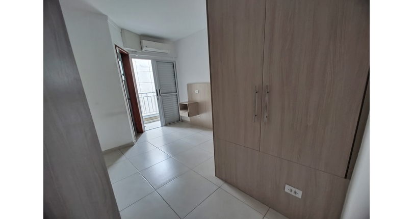  Sobrado à venda na Vila Boaçava na Rua Jurubim 335, no Condomínio Residencial Colibri, 