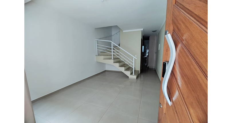  Sobrado à venda na Vila Boaçava na Rua Jurubim 335, no Condomínio Residencial Colibri, 