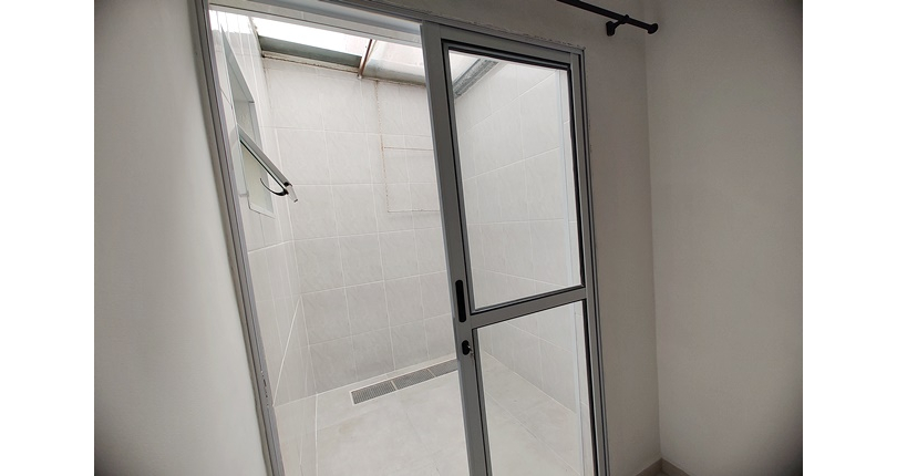  Sobrado à venda na Vila Boaçava na Rua Jurubim 335, no Condomínio Residencial Colibri, 