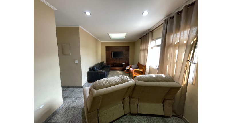 Casa térrea à venda no Bairro da Vila Clarice na Rua Major Alfredo Romão