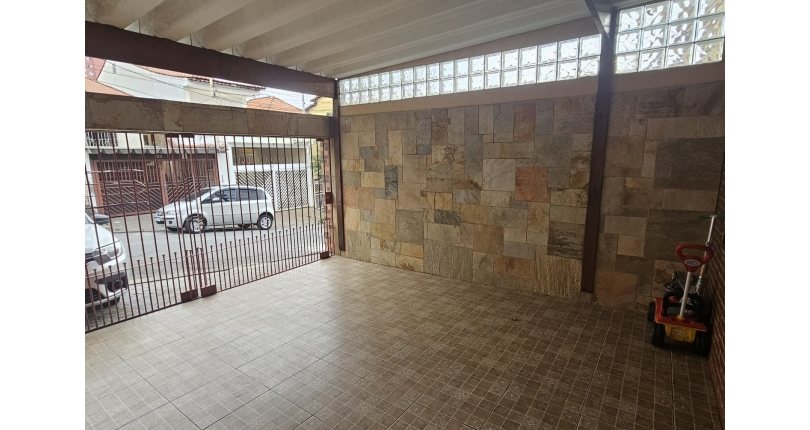 Sobrado à venda no Bairro do Conjunto Residencial Vista Verde na Rua Doutor Fernando de Oliveira Simões