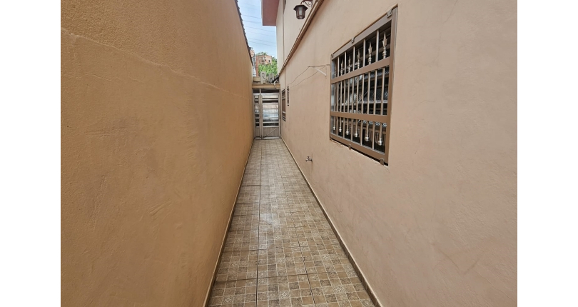 Sobrado à venda no Bairro do Conjunto Residencial Vista Verde na Rua Doutor Fernando de Oliveira Simões