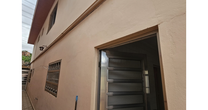 Sobrado à venda no Bairro do Conjunto Residencial Vista Verde na Rua Doutor Fernando de Oliveira Simões