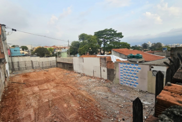  Terreno à venda no Bairro do Jardim Mangalot na Rua Padre Aníbal Difrância