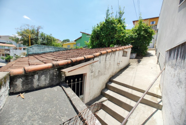 Terreno à venda no Bairro do Jardim Regina na Rua Pirapozinho, 