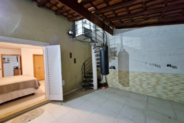 Ótimo Sobrado à venda no Bairro do Conjunto Residencial Vista Verde na Rua Desembargador Plínio Novaes de Andrade